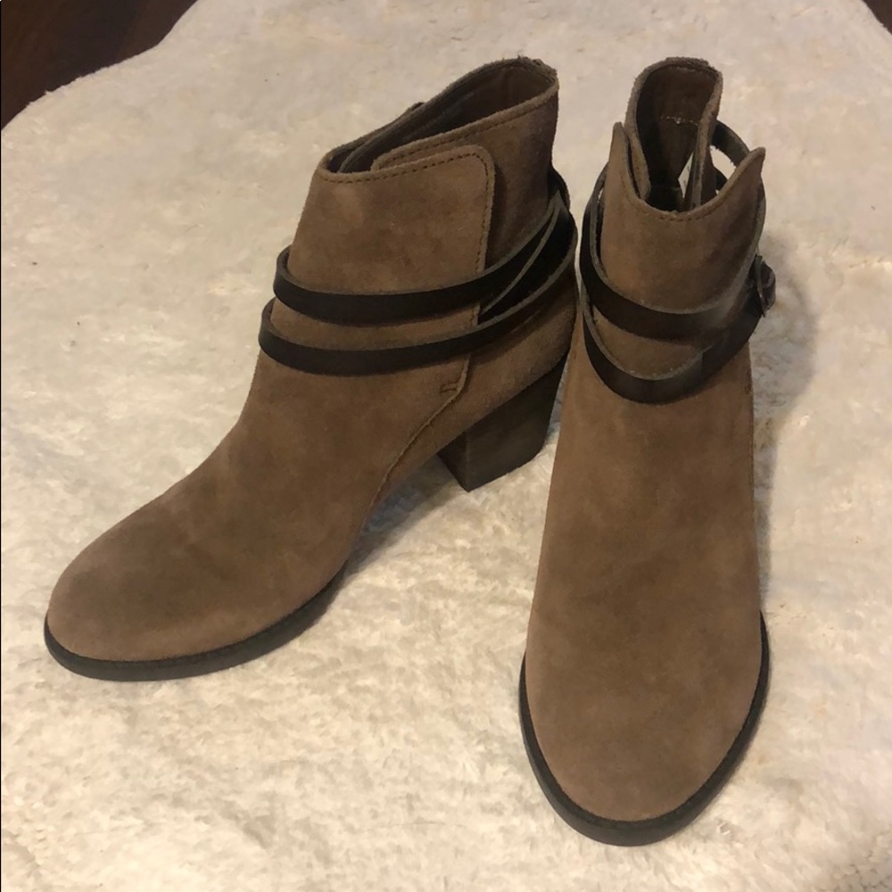 American Eagle Suede Ankle Booties